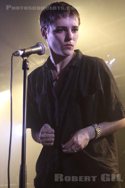 SAVAGES - 2012-11-09 - PARIS - La Boule Noire - Camille Berthomier